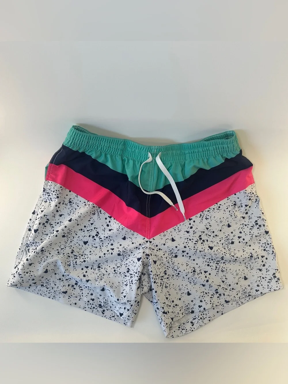 Chubbies The Aquatic‎ Libations 5.5” Classic Swim Trunks Large